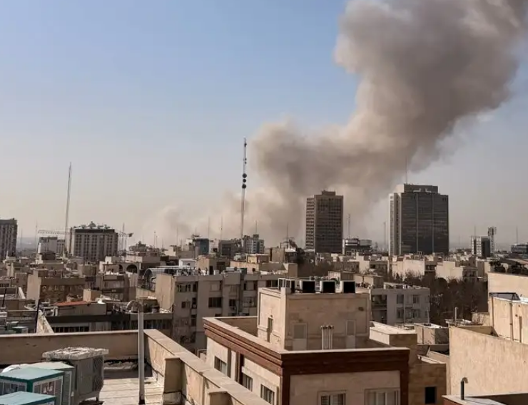 Israel y EEUU lanzan ataque aéreo contra Irán