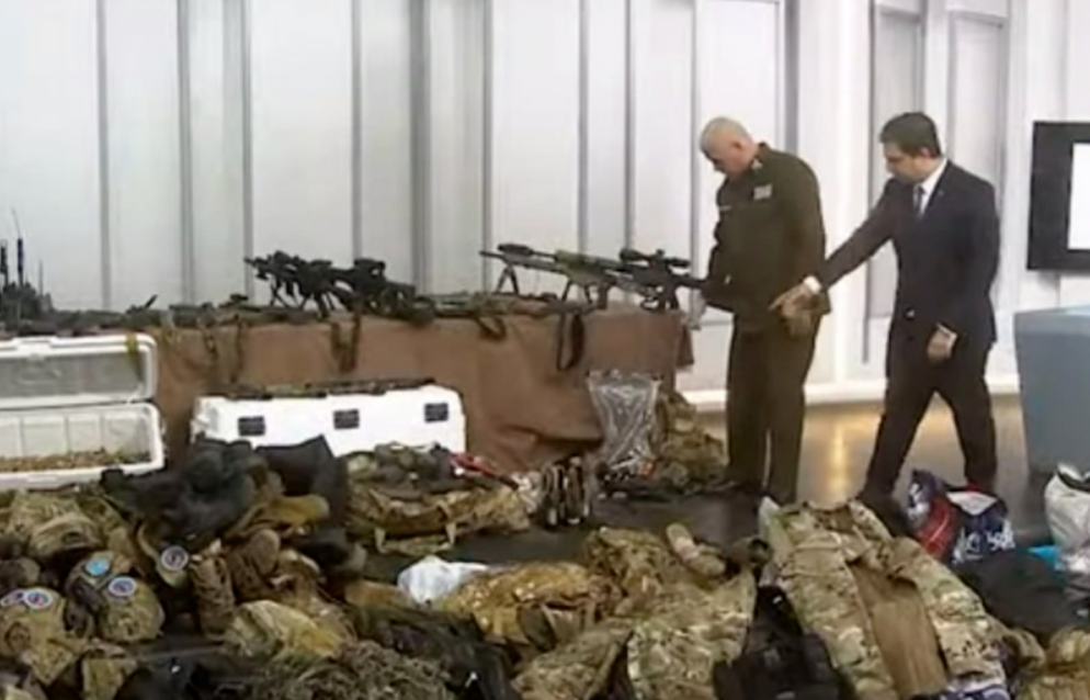 Operativo militar y arsenal decomisado