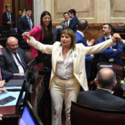 Jornadas de hasta 12 horas, una nueva reforma histórica en Argentina