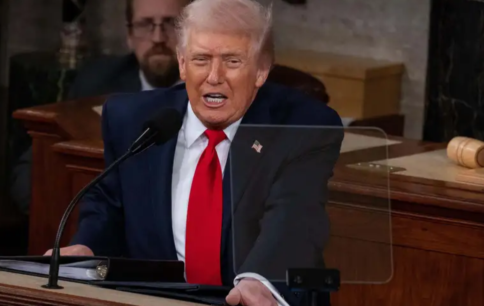 Trump plantea "posible" toma de control de Control de Cuba, pero de "forma amistosa"