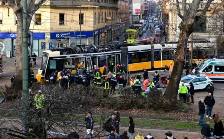Choque de tranvía contra edificio en Milán, se reportan 2 muertos y decenas de heridos