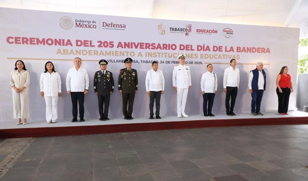 Ceremonia simultánea con el acto nacional