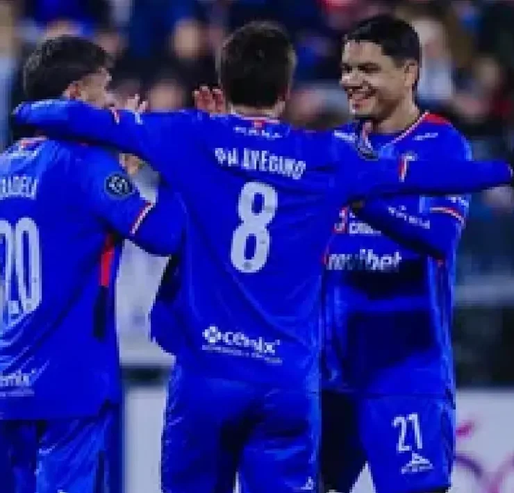 Cruz Azul inició con goleada contundente