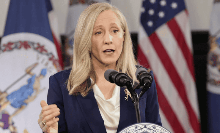 Demócratas arremeten contra Trump