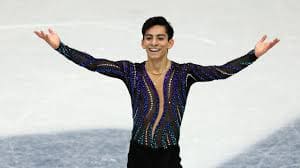 Donovan Carrillo durante su rutina en la Final de patinaje artístico en Milano-Cortina 2026, buscando una ejecución impecable en el programa libre.
