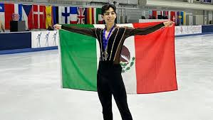 Donovan Carrillo durante un momento clave de su trayectoria internacional, consolidándose como el máximo referente del patinaje artístico mexicano y símbolo de perseverancia en los Juegos Olímpicos de Invierno.