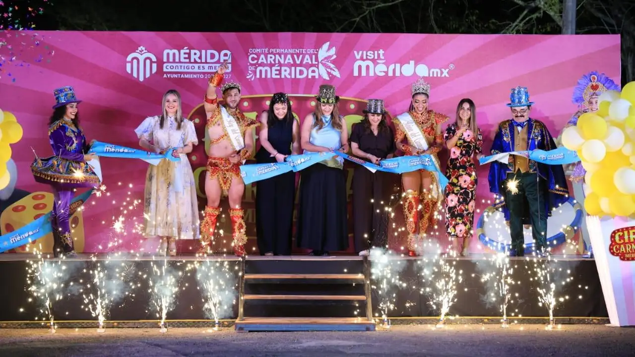 Espectáculo inaugural 40 mil asistentes abarrotan el Corso en Circo Carnaval