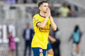 Fidalgo llego a México el 29 de enero de 2021 y América lo presentó el 1 de febrero. 