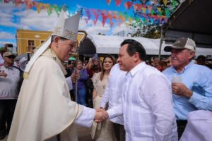 El mandatario estatal participó en las celebraciones de la Candelaria en Valladolid, donde reiteró que las tradiciones fortalecen la cohesión comunitaria y el desarrollo con identidad del pueblo yucateco
