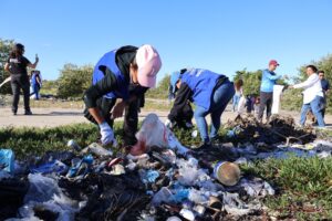 Jornada de limpieza en el manglar de Chuburná para fortalecer los ecosistemas costeros.
