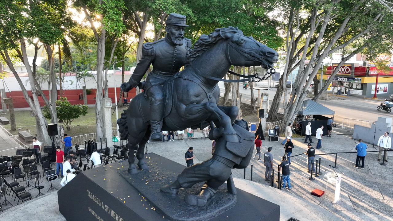 Homenaje a los héroes tabasqueños