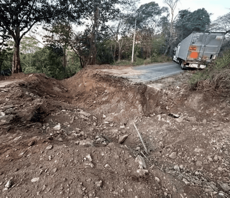 Jalisco vive nueva ola de bloqueos e incendios