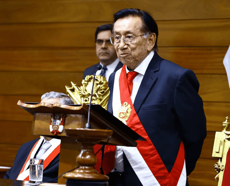 José María Balcázar asume la presidencia interina del Perú