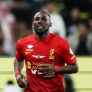 Julián Quiñones sigue rompiendo redes imparable