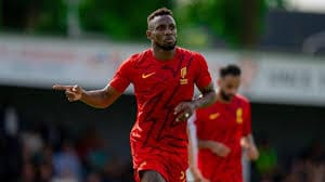 Julián Quiñones definió dentro del área y confirmó por qué sigue rompiendo redes en Arabia, consolidándose como uno de los máximos goleadores de la temporada.