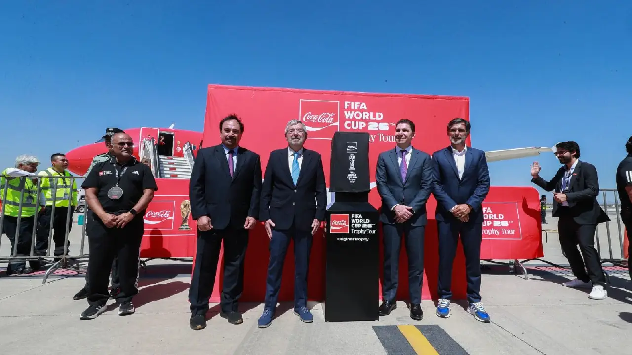 La Copa del Mundo de la FIFA inicia su recorrido en México