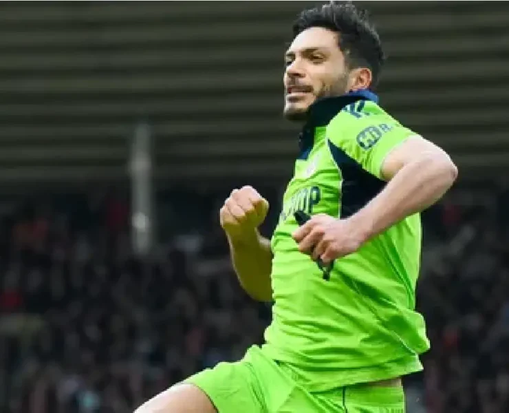 Raúl Jiménez logró un nuevo récord desde los once pasos