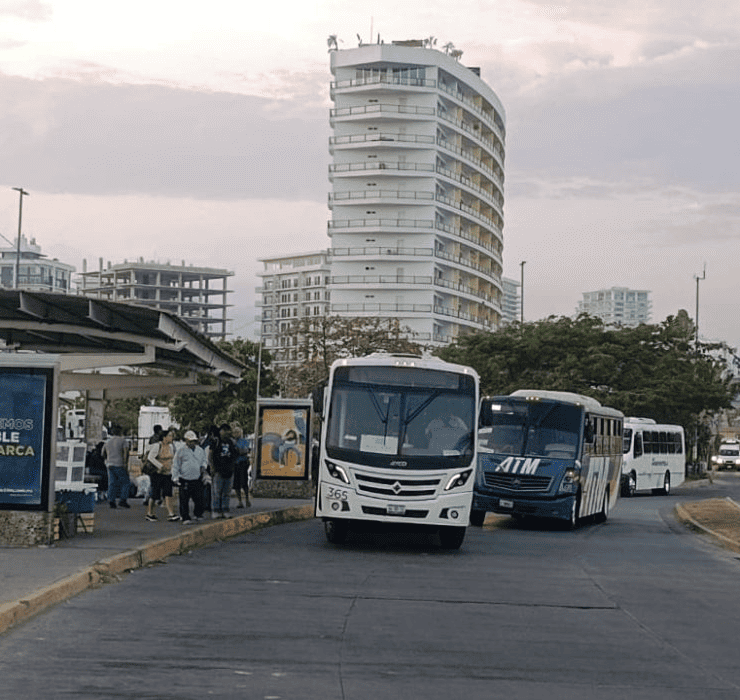 Reactivan actividades tras jornada de violencia en Jalisco