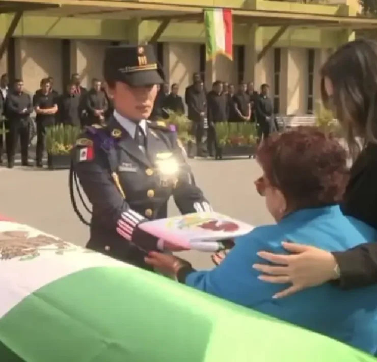 Reconoce y rinde homenaje La Defensa Nacional a militares