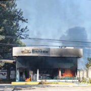 Violencia en Jalisco tras operativo deja daños en 20 sucursales del Banco del Bienestar