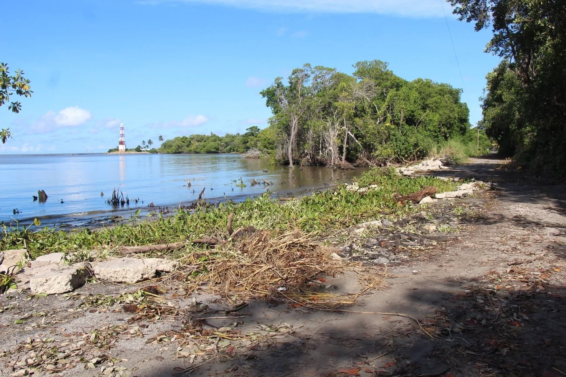 Viviendas destruidas y promesas incumplidas