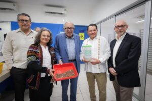 Gobernador Joaquín Díaz Mena presentó al secretario de Salud del Gobierno de México, David Kershenobich Stalnikowitz, los avances en la implementación de la estrategia Mosquito Bueno Aedes-Wolbachia