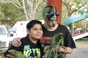 Público tabasqueño vibrando durante la Función de Lucha Libre en Tabasco, donde la Lucha Libre AAA Worldwide encendió la adrenalina en cada combate.