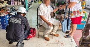 Iguana mordelona Abuelito termina mordido no por un perro sino por una iguana