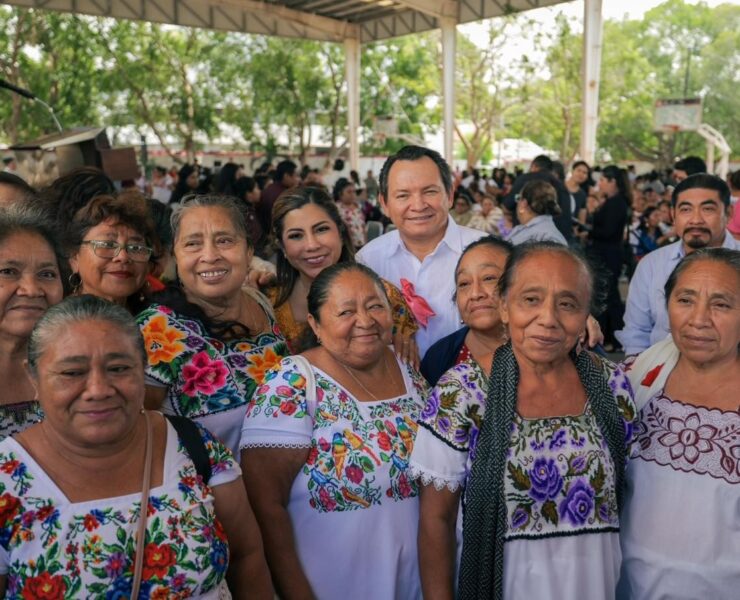 Apoyos históricos a más de 1,200 artesanas y artesanos transforman producción en Yucatán