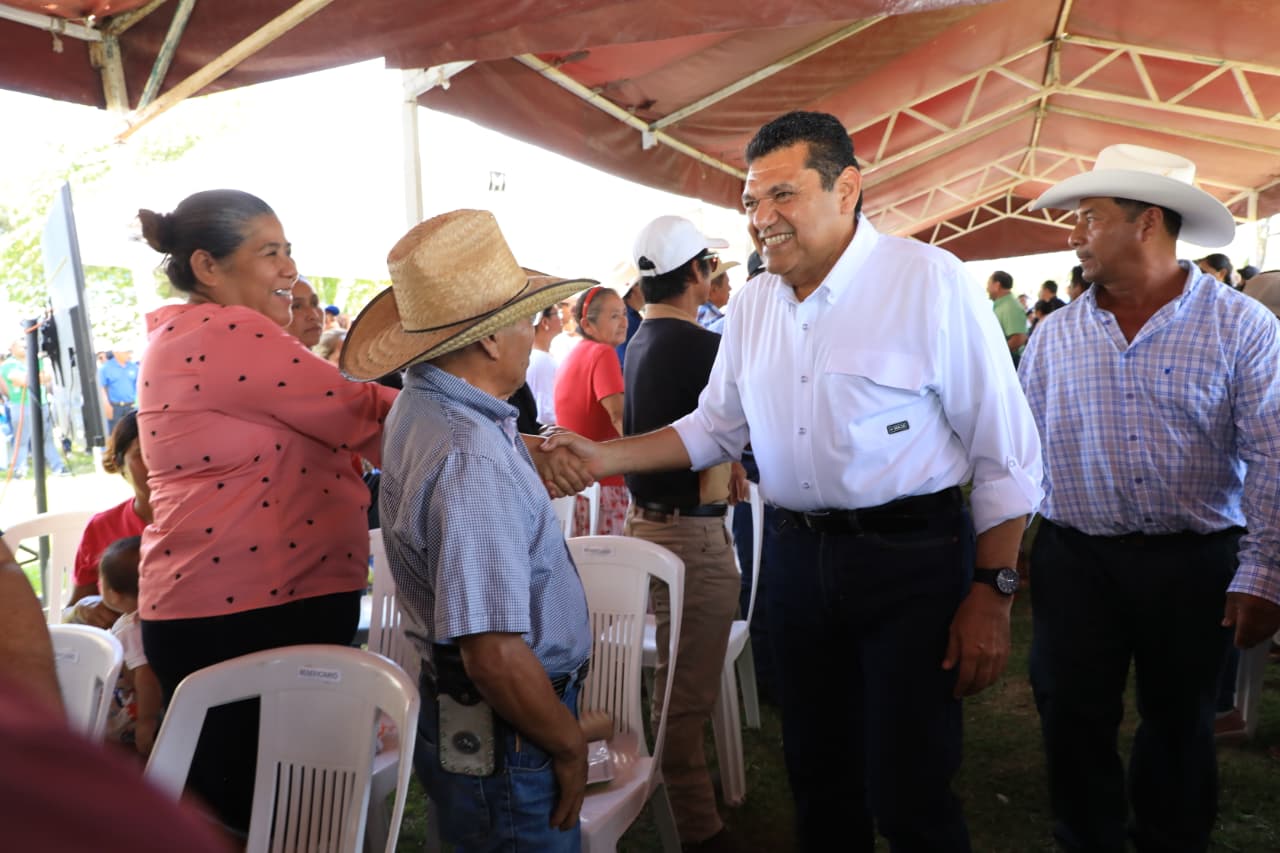Atestigua Javier May implementación de programa subsidiario de alimentación