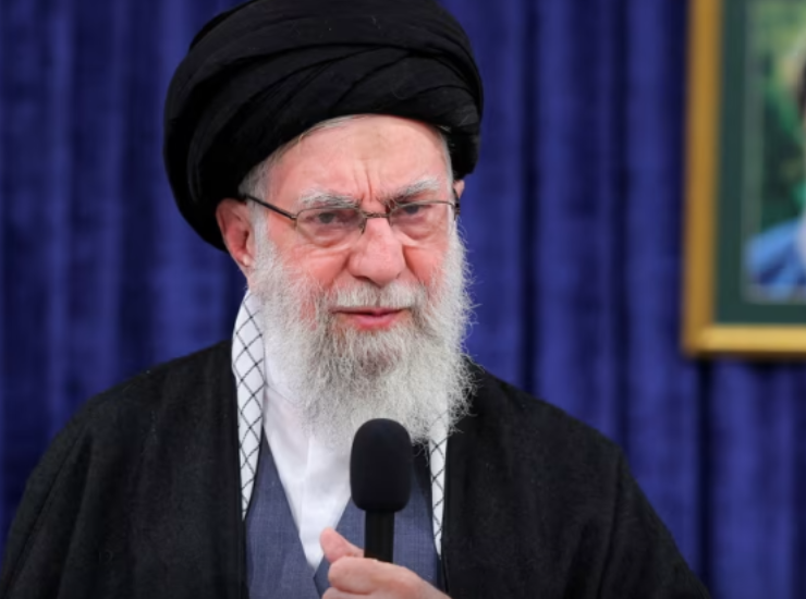 Irán declara 40 días de luto por la muerte del supremo líder