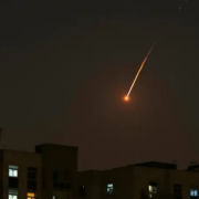 Un muerto y 11 heridos en aeropuertos de Dubai y Abu Dabi