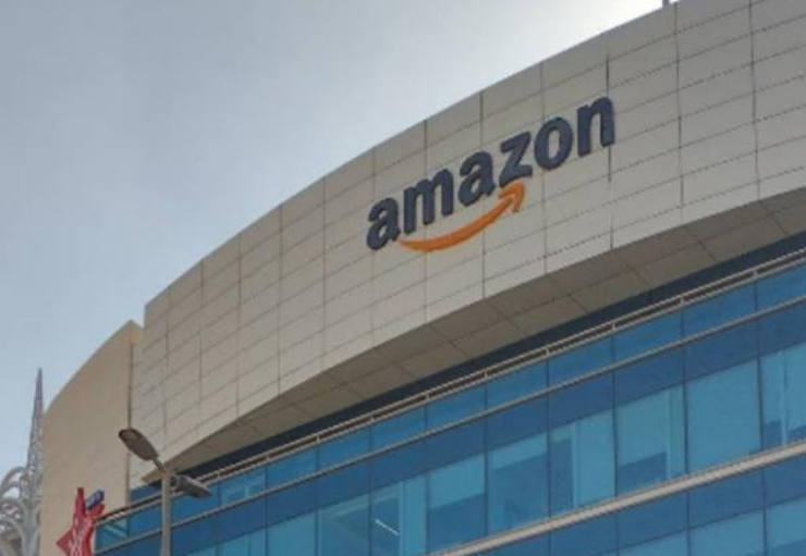 Amazon es bombardeado en Emiratos Árabes afectando una central de datos