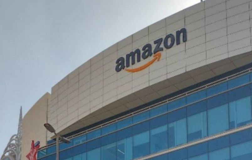 Amazon es bombardeado en Emiratos Árabes afectando una central de datos