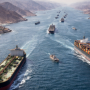 Barcos "esquivan" el estrecho de Ormuz por temor a Irán y sus ataques