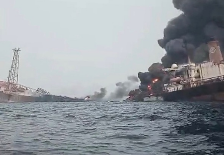 EEEUU hunde navío iraní con torpedo, no se veía algo así desde la Segunda Guerra Mundial