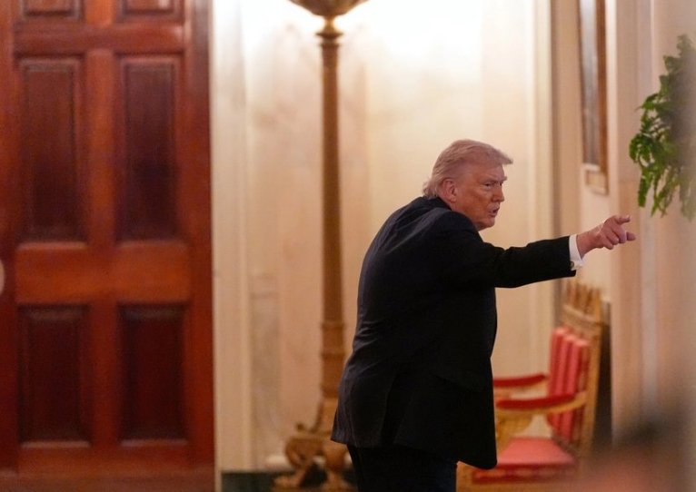 Trump dice que no habrá acuerdo con Irán al menos que se rindan absolutamente