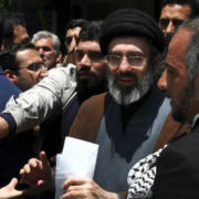 El nuevo Ayatolá resultó herido en nuevos ataques a Irán