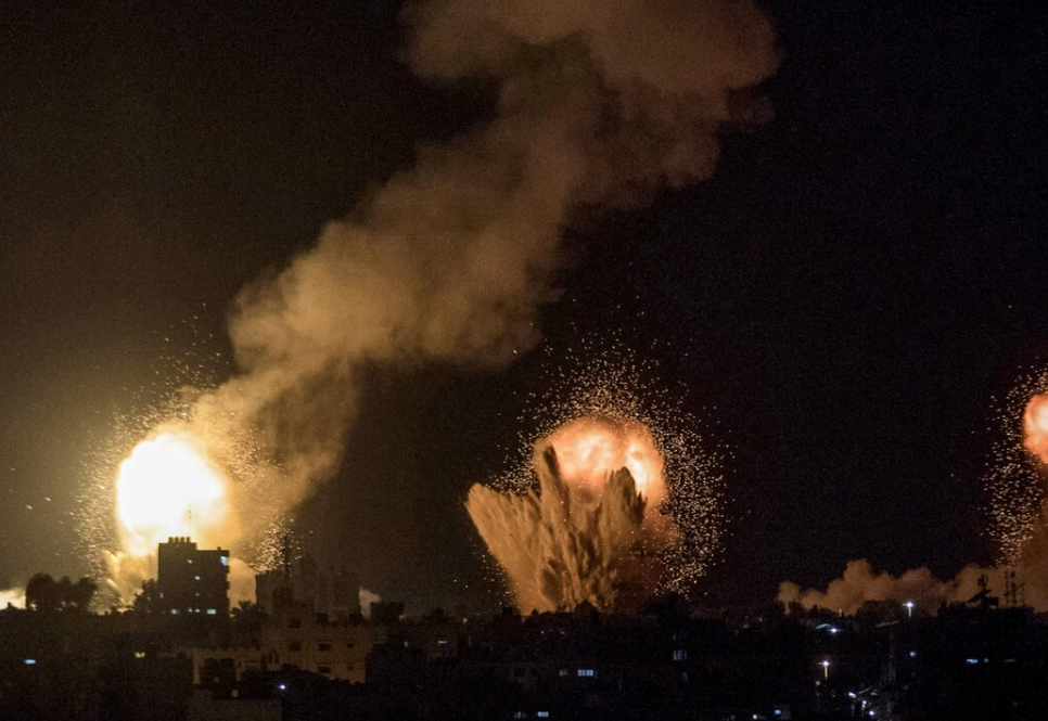 Irán ataca centrales energéticas en Israel junto a bases de EEUU