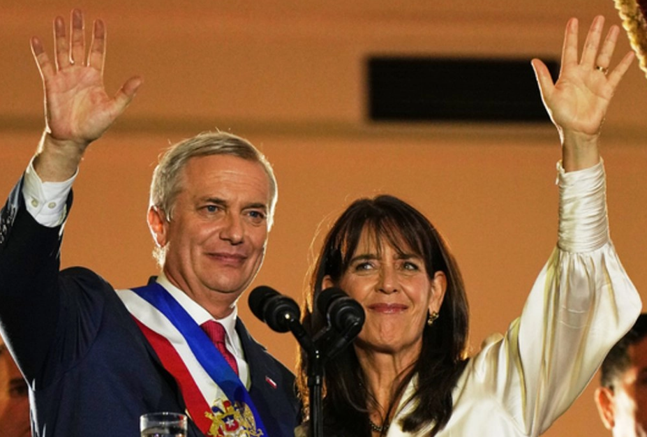 Kast asume presidencia de Chile y dicta sus primeras ordenes