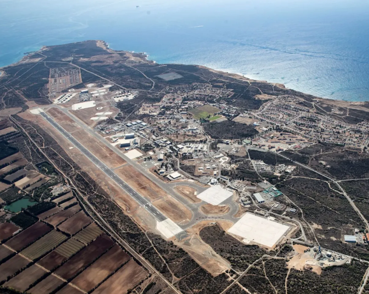 Rusia compra propiedades cerca de base aérea británica en Chipre