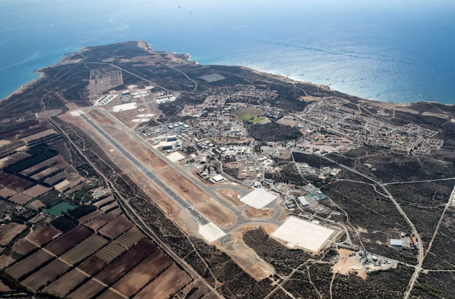 Rusia compra propiedades cerca de base aérea británica en Chipre