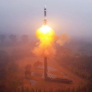 Corea del Norte lanza un misil con dirección a Japón (Otra Vez)