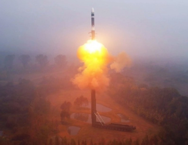 Corea del Norte lanza un misil con dirección a Japón (Otra Vez)