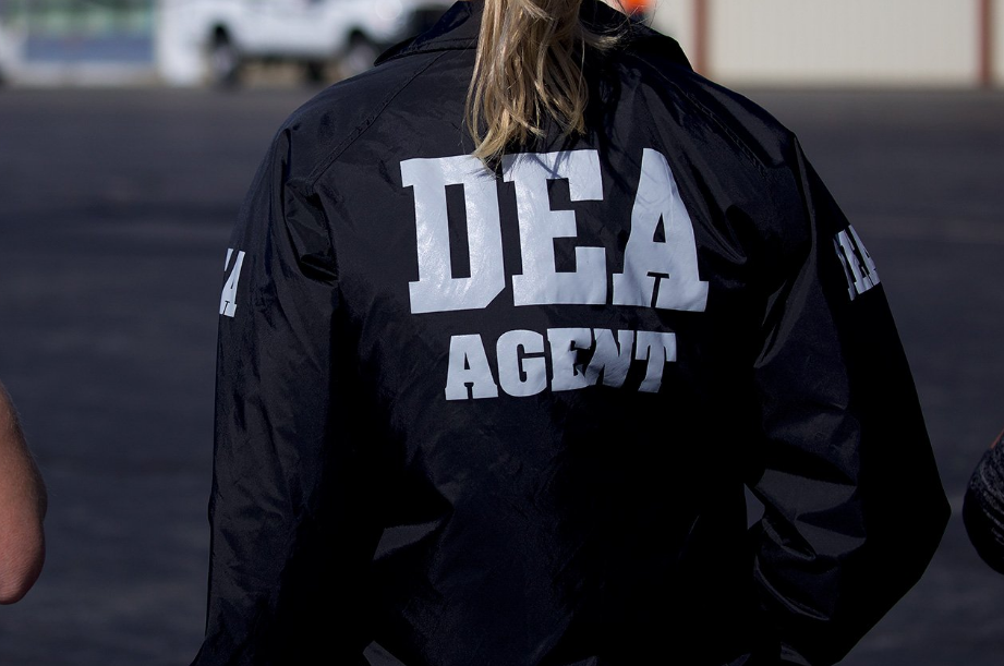 Bolivia restablece cooperación con la DEA en nueva estrategia regional