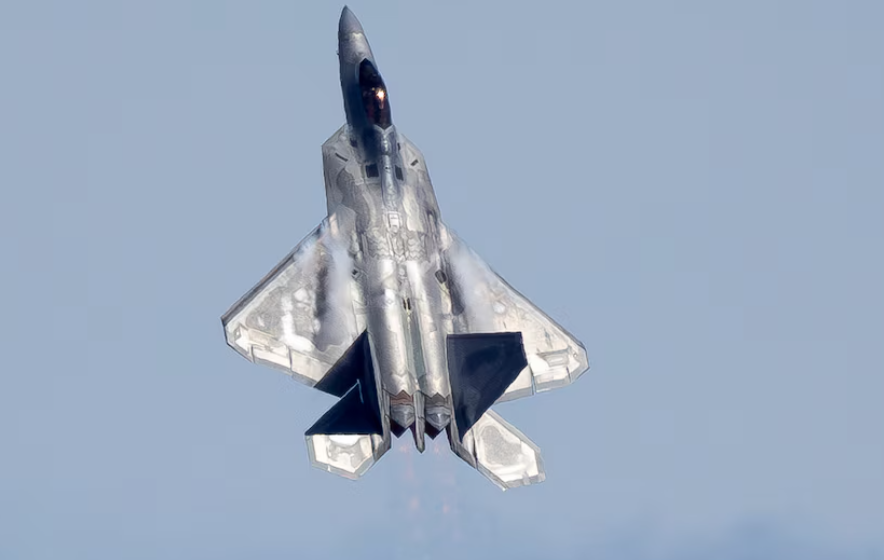 Estados Unidos aumentó su presencia militar cerca de Irán