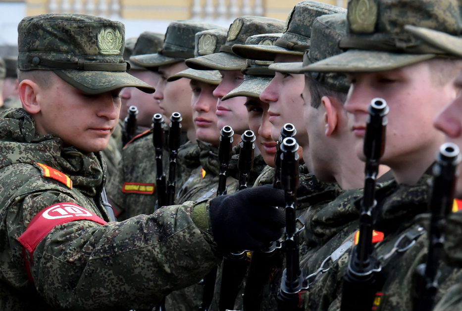 Ejército ruso sufre enormes abandonos y bajas creando una crisis interna