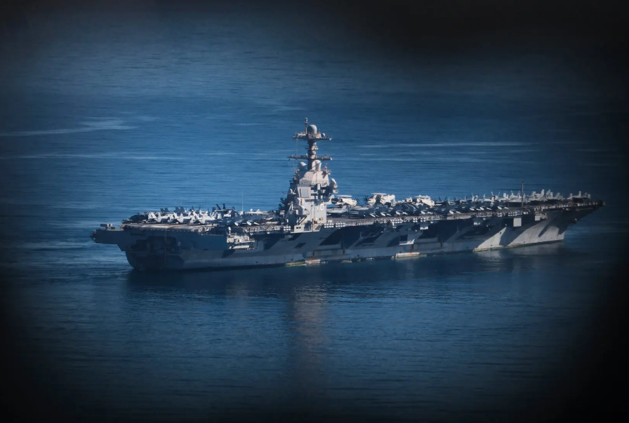 Marineros de EEUU reportan un incendio que duró horas en un portaaviones