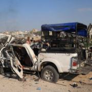 Israel ataca policías en Gaza, se reportan varios muertos