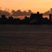 Cuba restablece red eléctrica pero de forma parcial